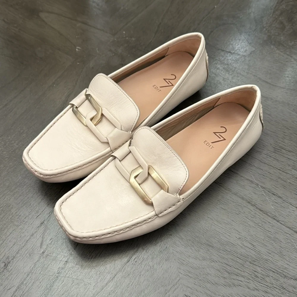 27 Edit Naturalizer Hellen chain Loafer in Satin Pearl